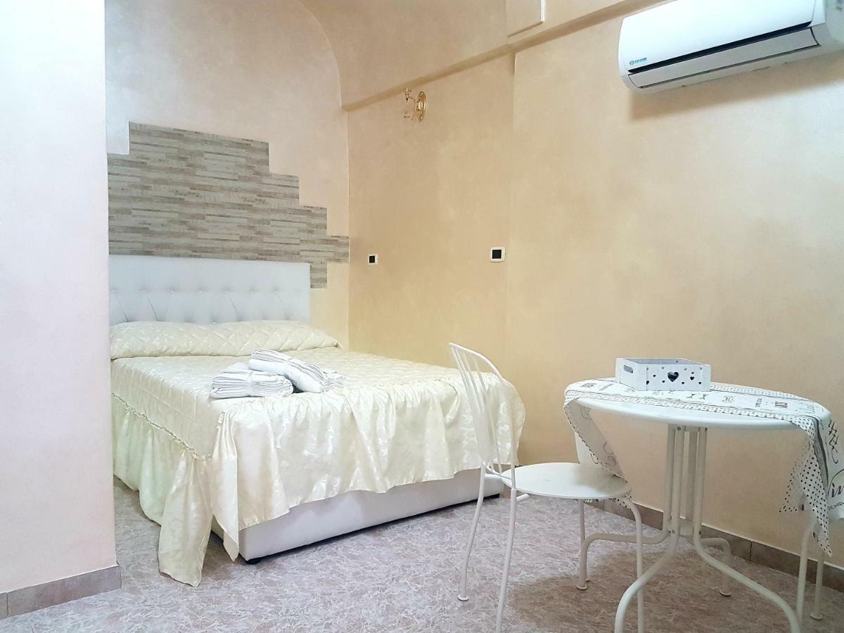 Impero Apartament Ostuni Apartment Bagian luar foto